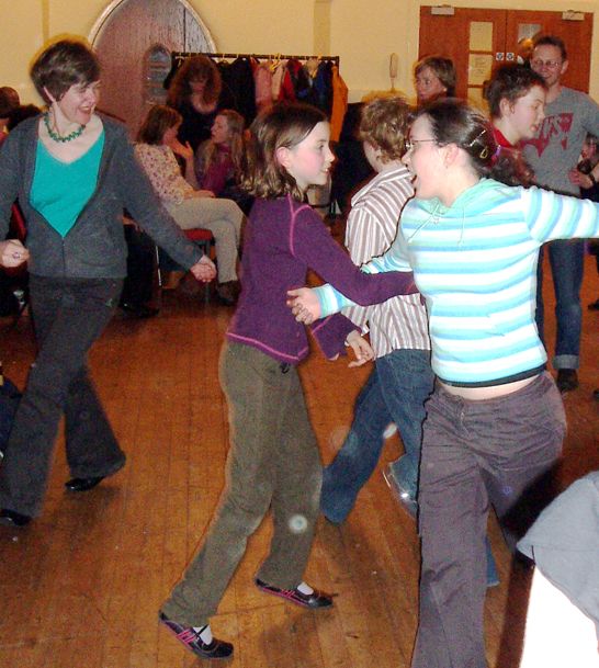 Gaelic cilidh dancers